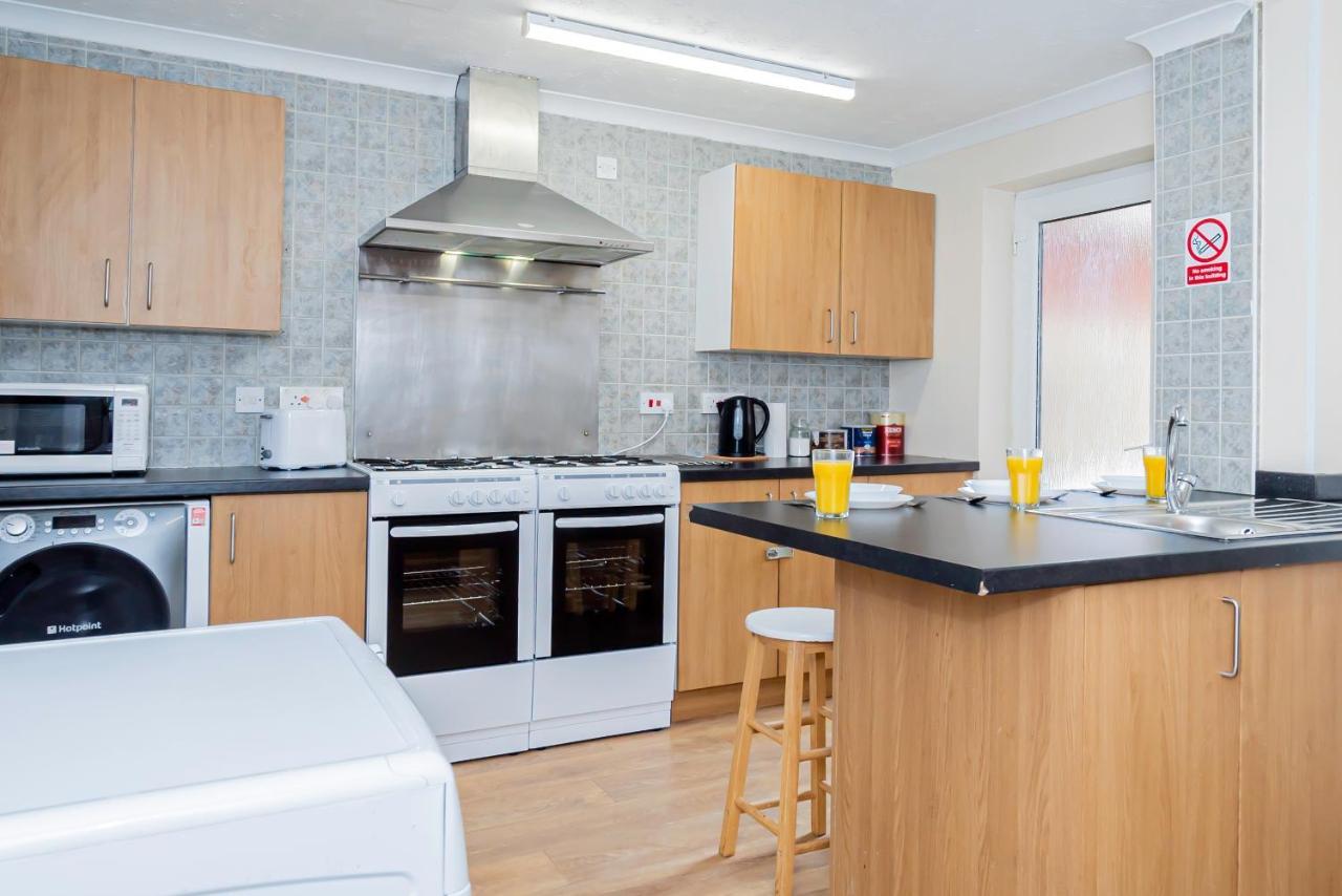 Shirley House 4, Guest House, Self Catering, Self Check In With Smart Locks, Use Of Fully Equipped Kitchen, Close To City Centre, Ideal For Longer Stays, Excellent Transport Links Southampton Exterior foto