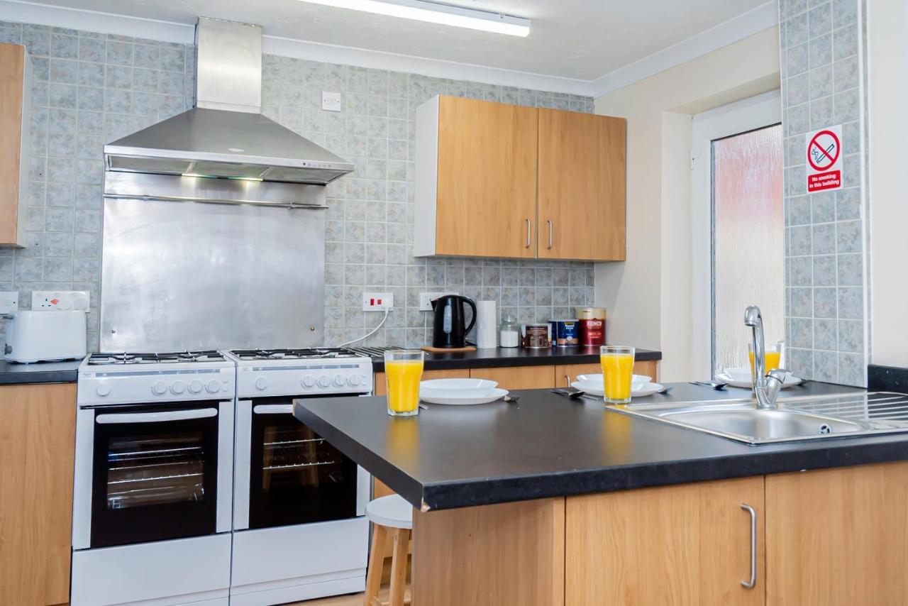 Shirley House 4, Guest House, Self Catering, Self Check In With Smart Locks, Use Of Fully Equipped Kitchen, Close To City Centre, Ideal For Longer Stays, Excellent Transport Links Southampton Exterior foto